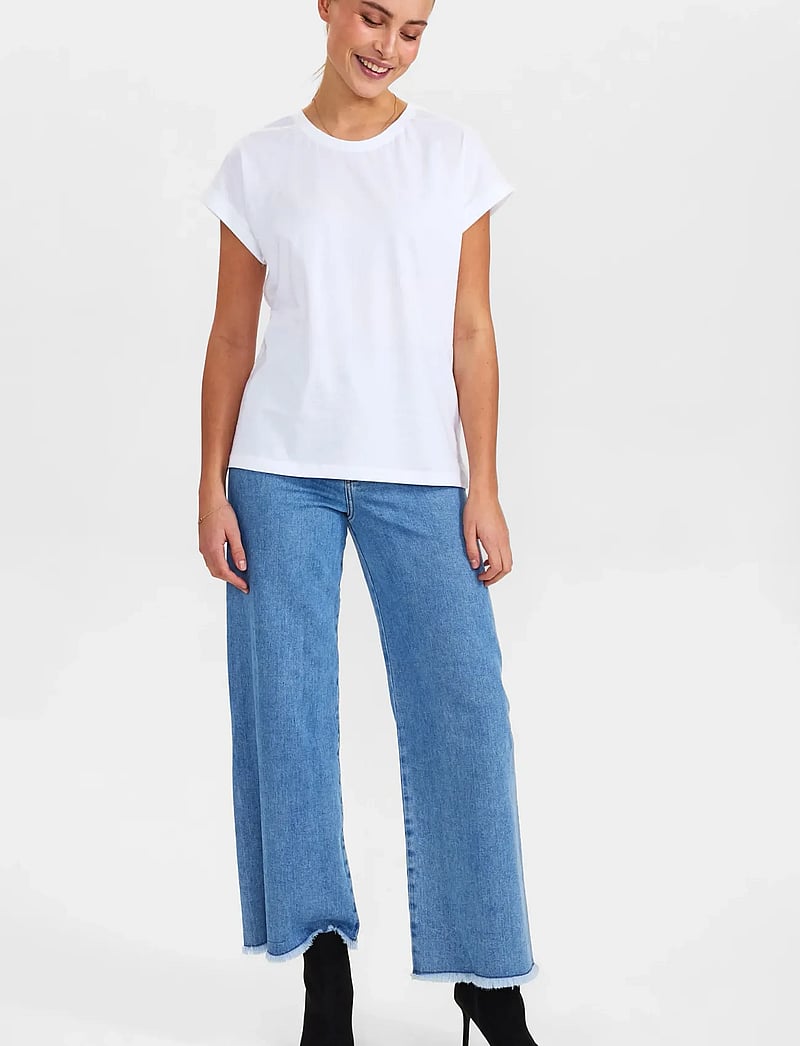 Nümph - NUBEVERLY T-SHIRT - t-shirts - bright white - 4