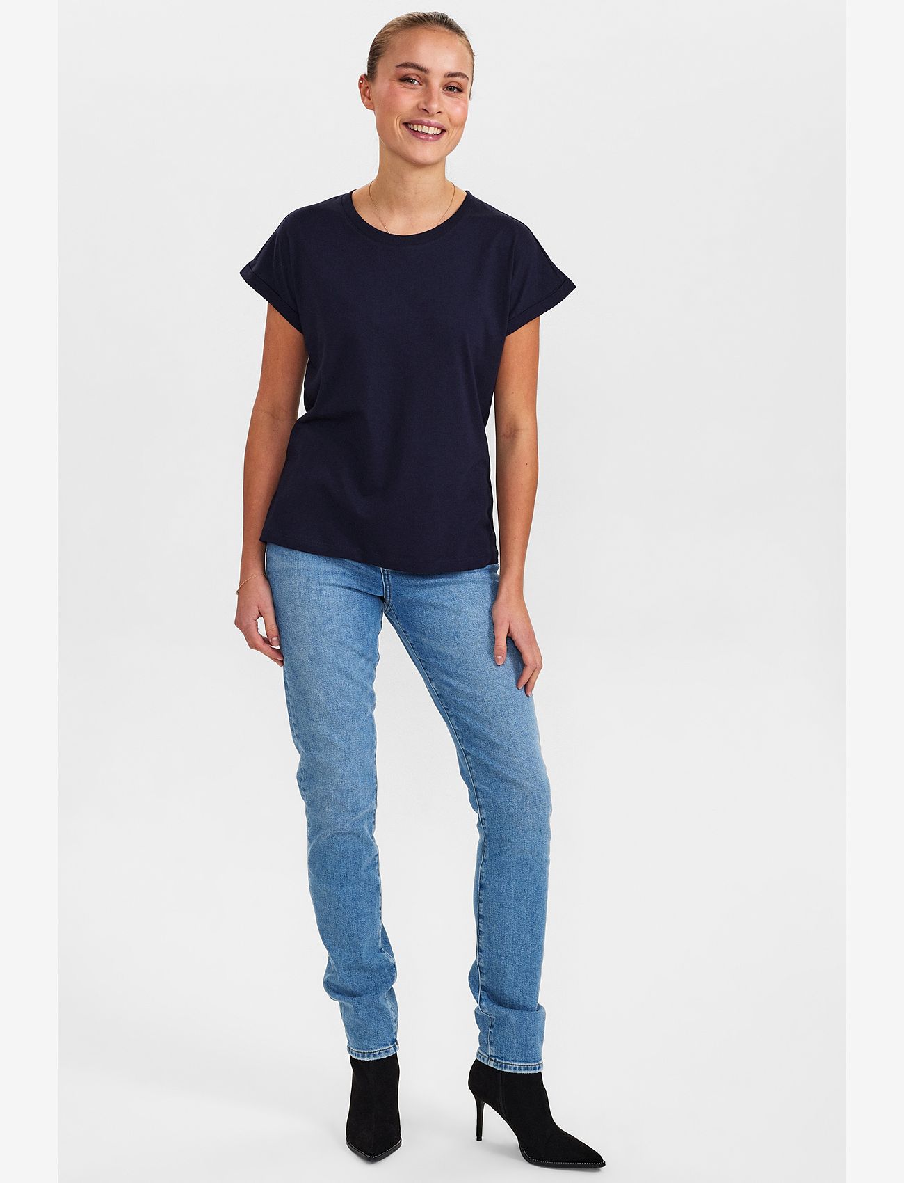 Nümph - NUBEVERLY T-SHIRT - t-shirts - dark sapphire - 0