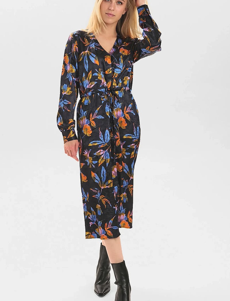 Nümph - NUKELBY DRESS - midikleider - dark sapphire - 4