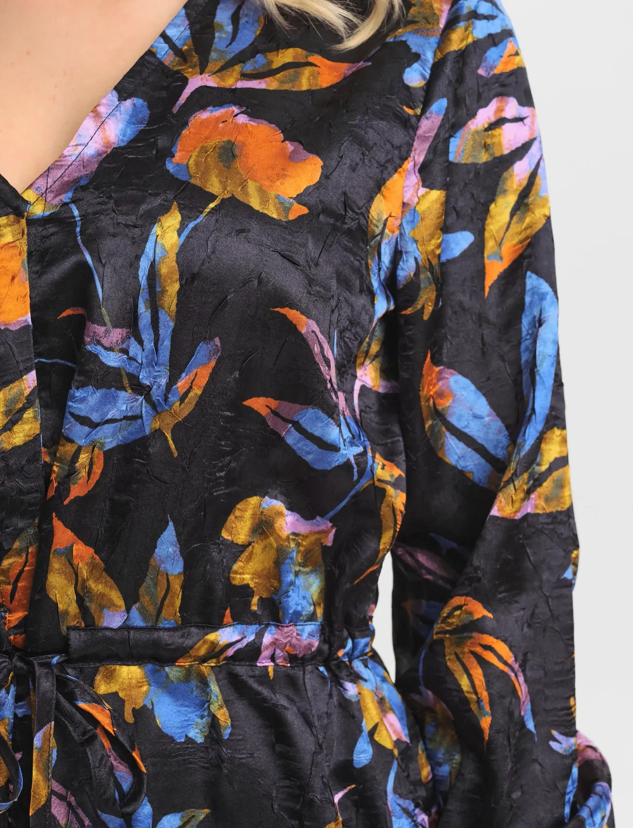 Nümph - NUKELBY DRESS - midi-kleider - dark sapphire - 5