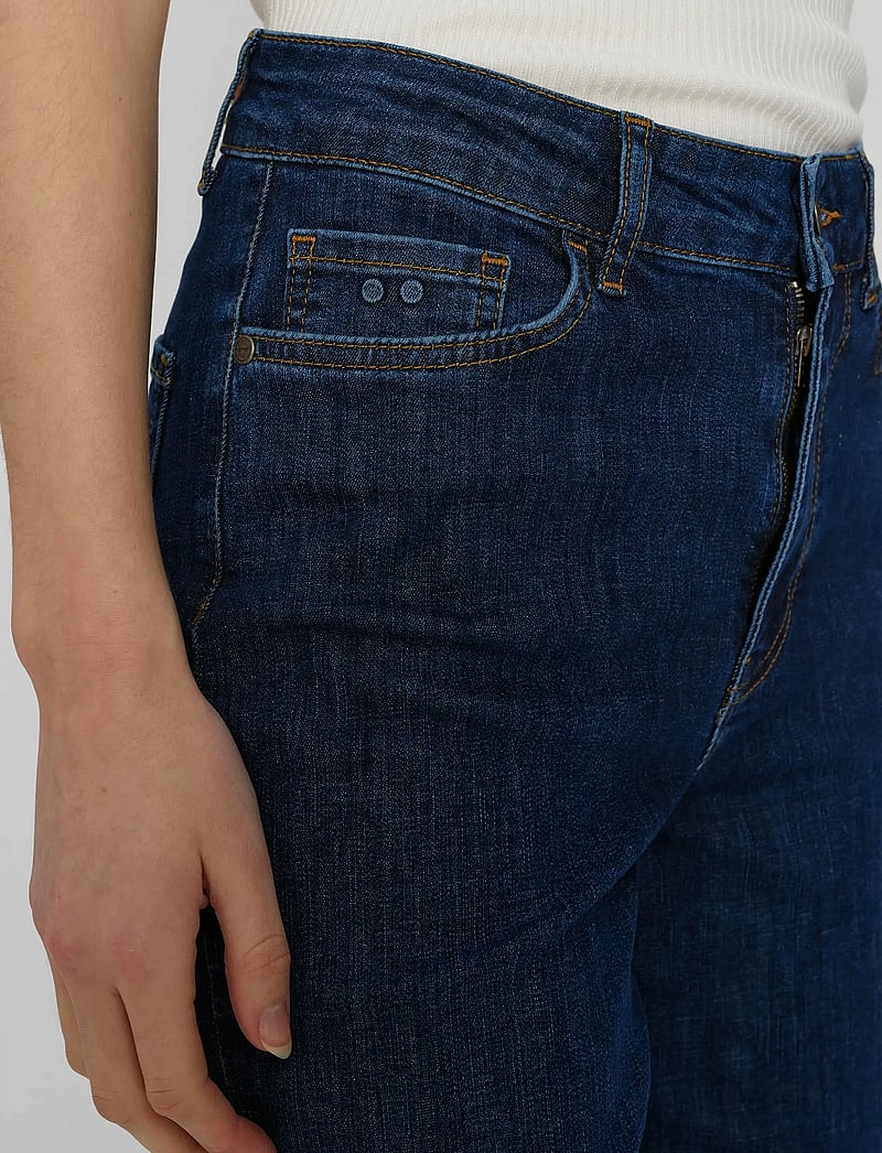 Nümph - NUPARIS CROPPED JEANS - DARK BLUE - brede jeans - dark blue denim - 5