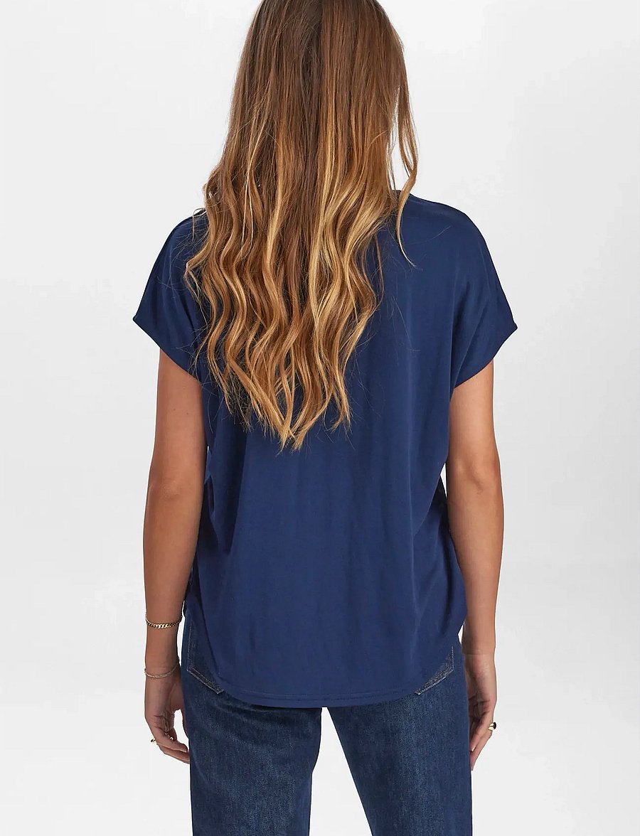 Nümph - NUTILIA SS BLOUSE - kortärmade blusar - dark sapphire - 3