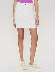 Nümph - NULULU SHORT SKIRT - short skirts - bright white - 2