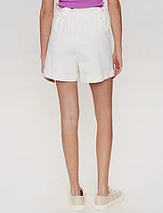 Nümph - NULULU SHORTS - casual shorts - bright white - 3