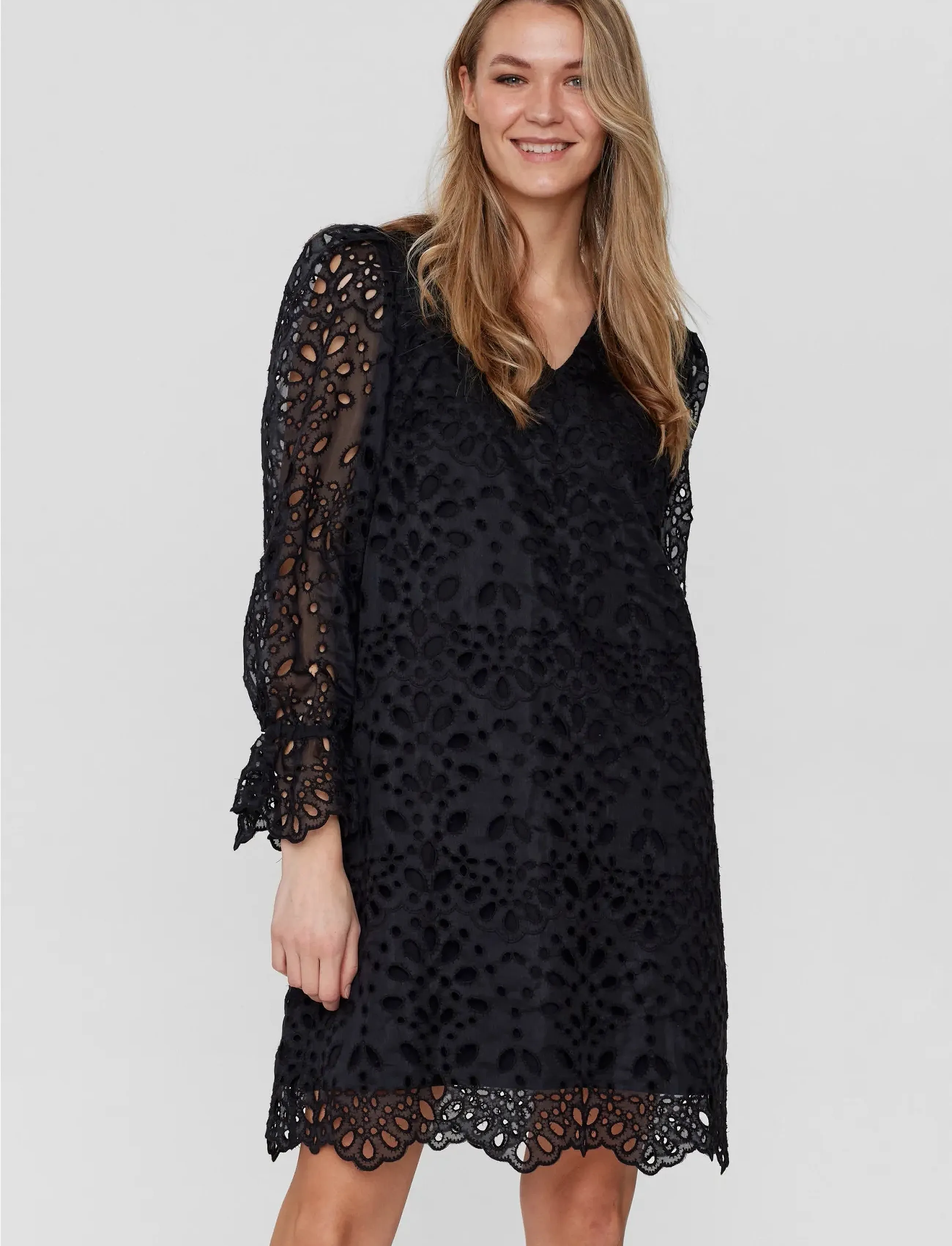 Nümph NUELIZA DRESS - Pitskleidid - CAVIAR / black