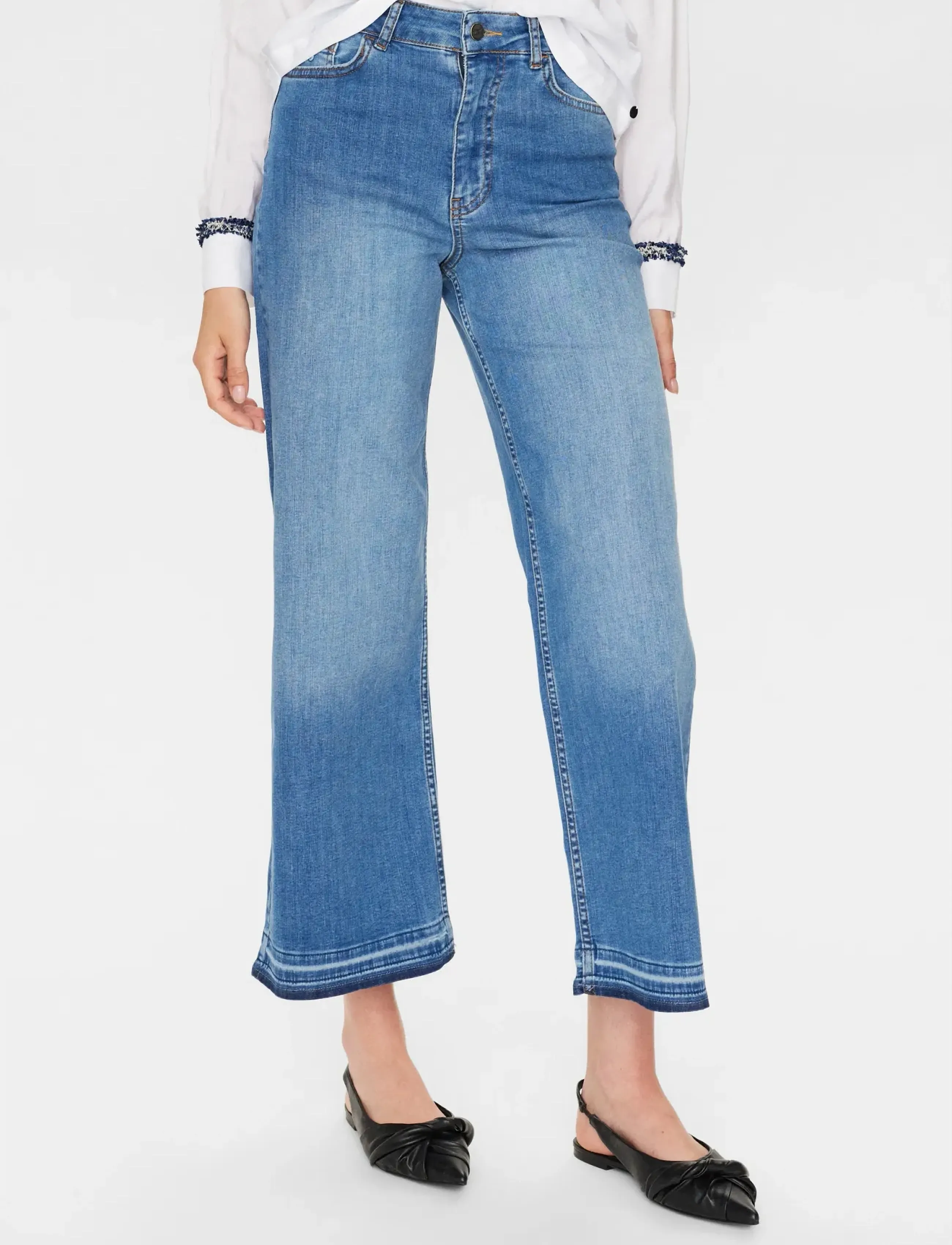 Nümph - NUPARIS JEANS TREND CROP- MID BLUE - schlaghosen - medium blue denim - 2