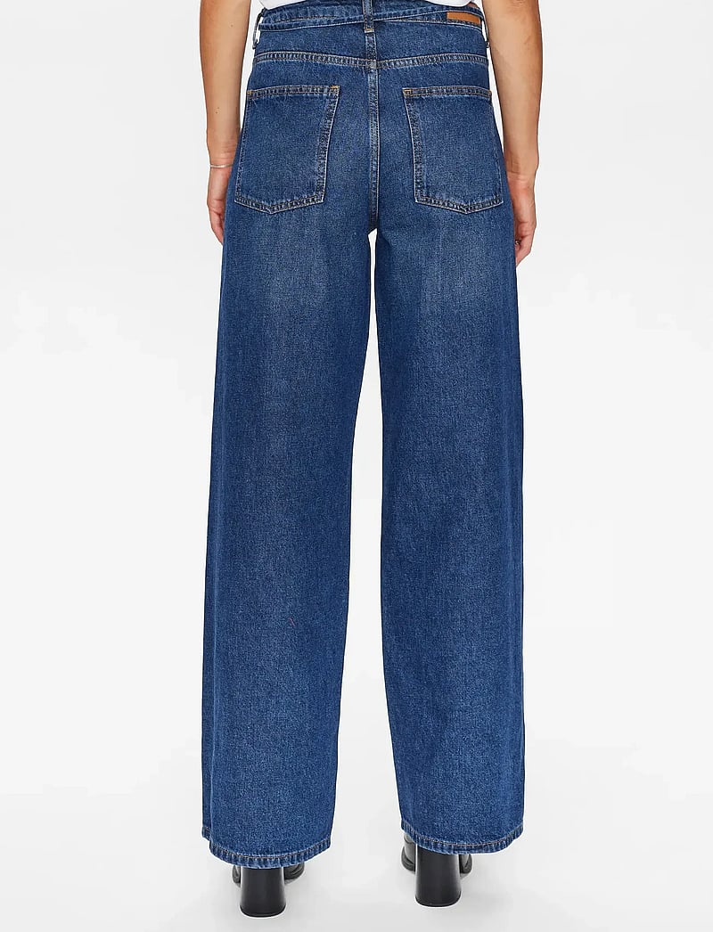 Nümph - NUBROOKLYN JEANS - DARK BLUE - brede jeans - dark blue denim - 3