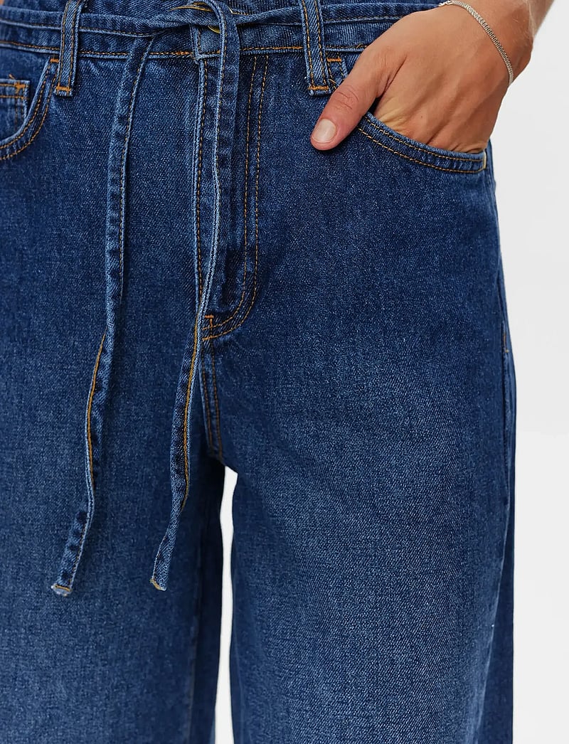 Nümph - NUBROOKLYN JEANS - DARK BLUE - brede jeans - dark blue denim - 5