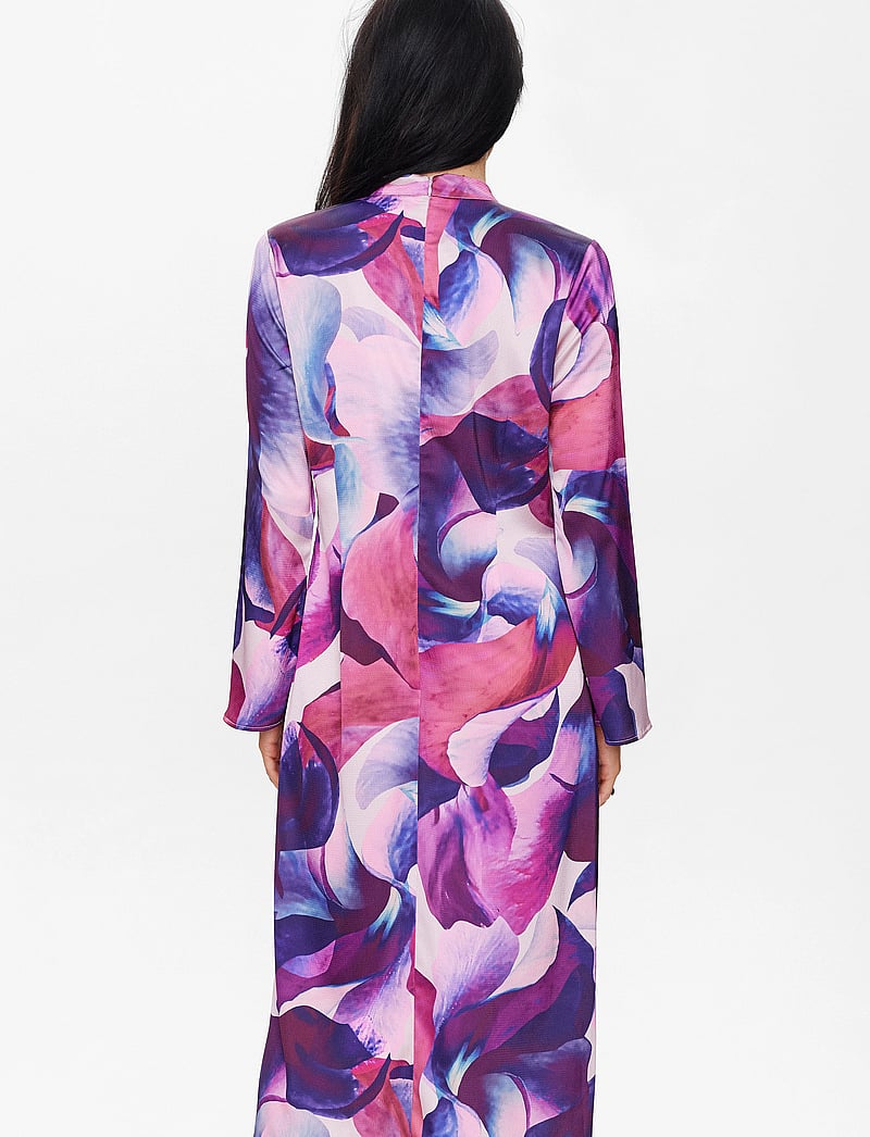 Nümph - NUISOBELL DRESS - midi kjoler - violet ice - 3