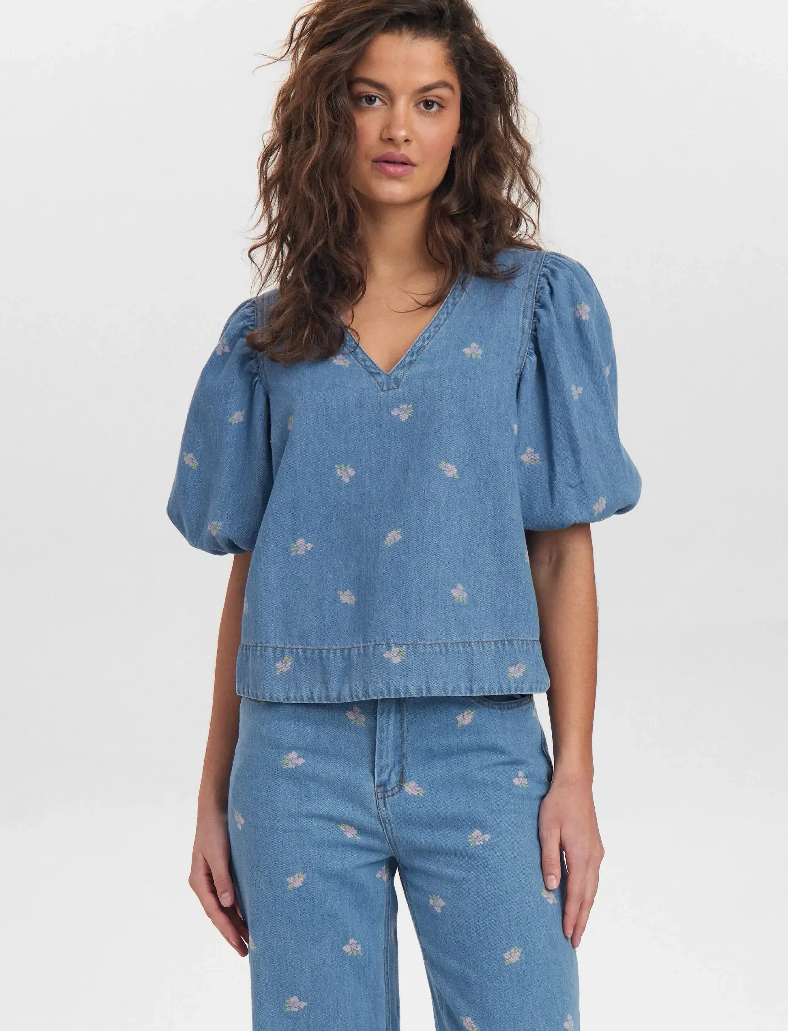 Nümph NUIBIZA BLOUSE - Bluser - MEDIUM BLUE DENIM / blue