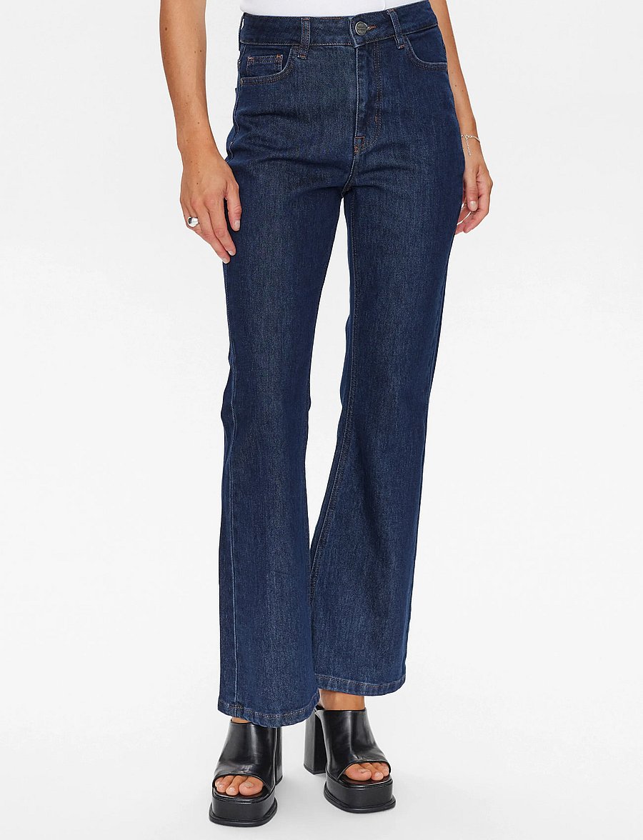 Nümph - NULONDON JEANS SHORT - dark blue denim - 4