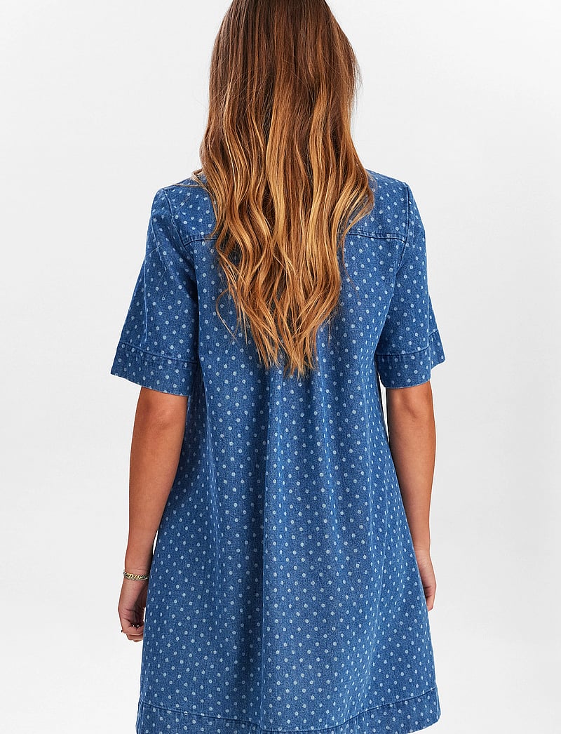Nümph - NUHADDIE DRESS - denimkjoler - medium blue denim - 3