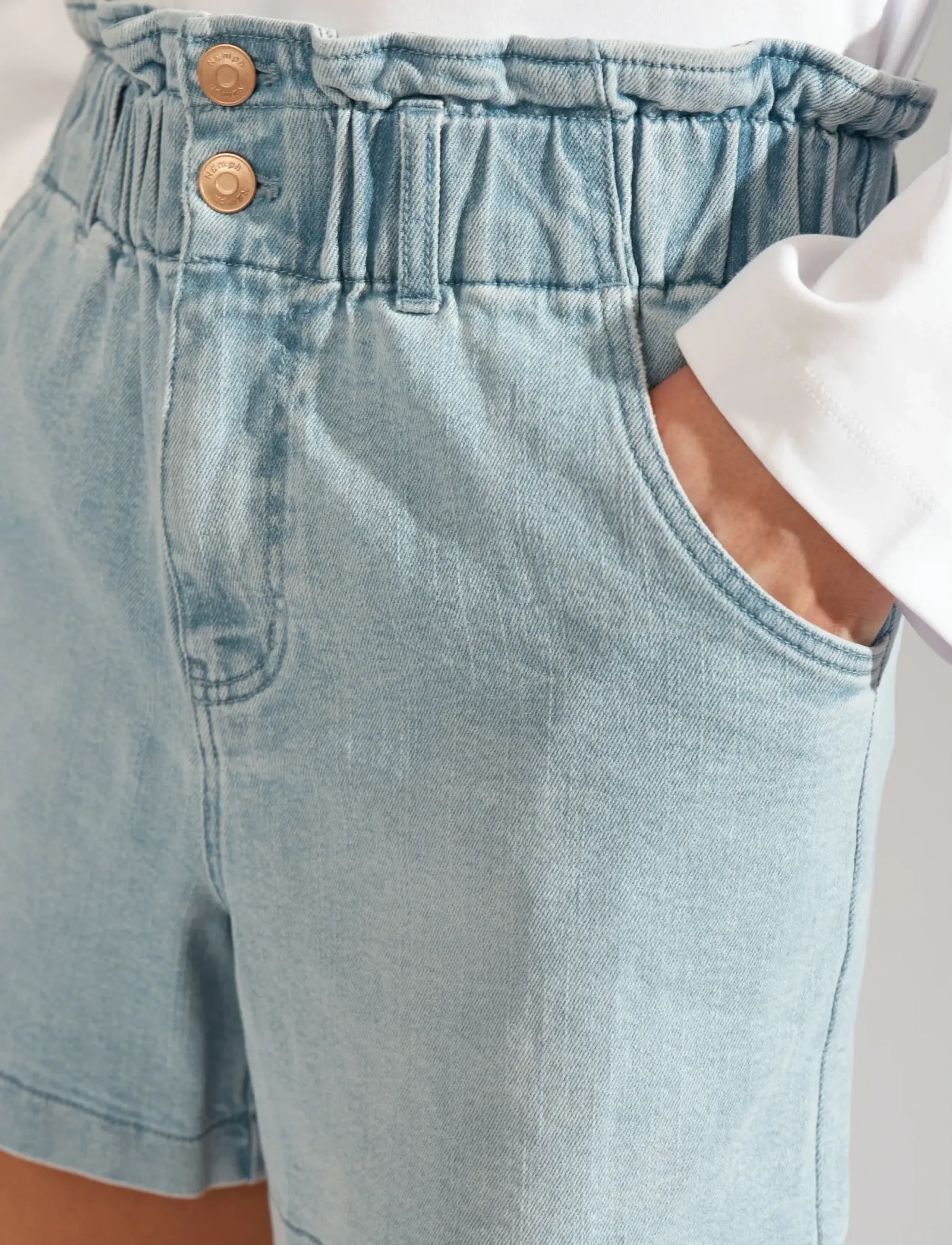 Nümph - NULULU DENIM SHORTS - džinsa šorti - light blue denim - 4