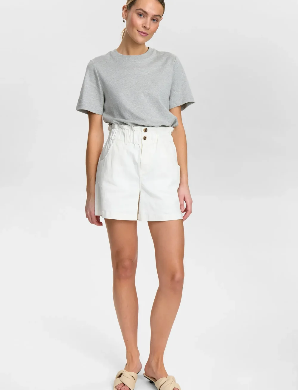 Nümph - NULULU SHORTS - casual shorts - bright white - 4