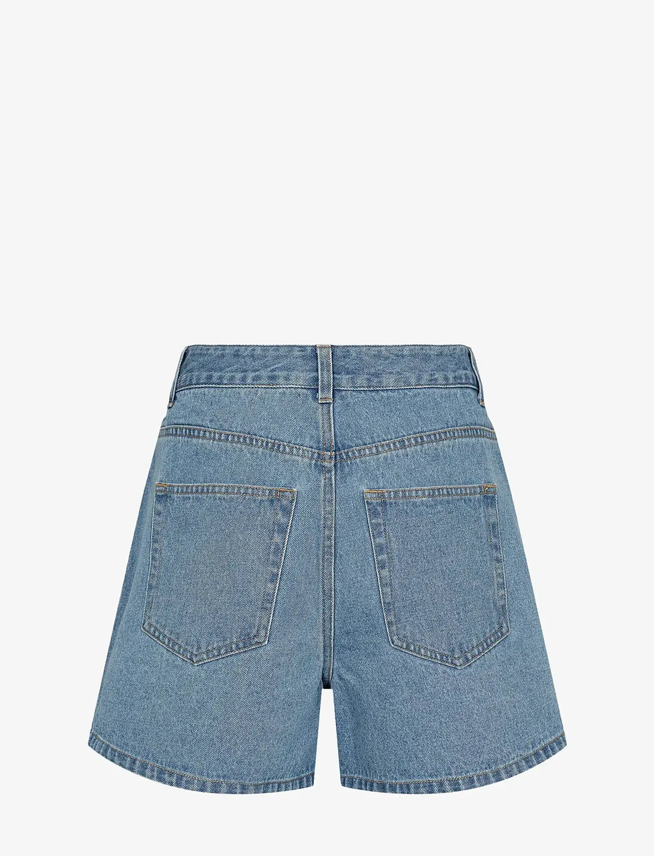 Nümph - NUVIRGINIA DENIM SHORTS - korte jeansbroeken - light blue denim - 2