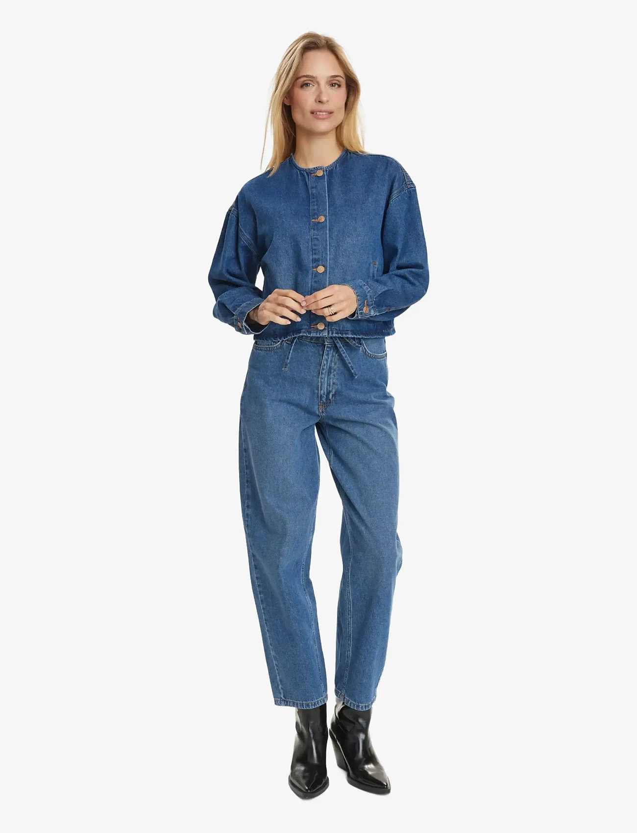 Nümph - NUCUBA JACKET - forårsjakker - classic blue denim - 2