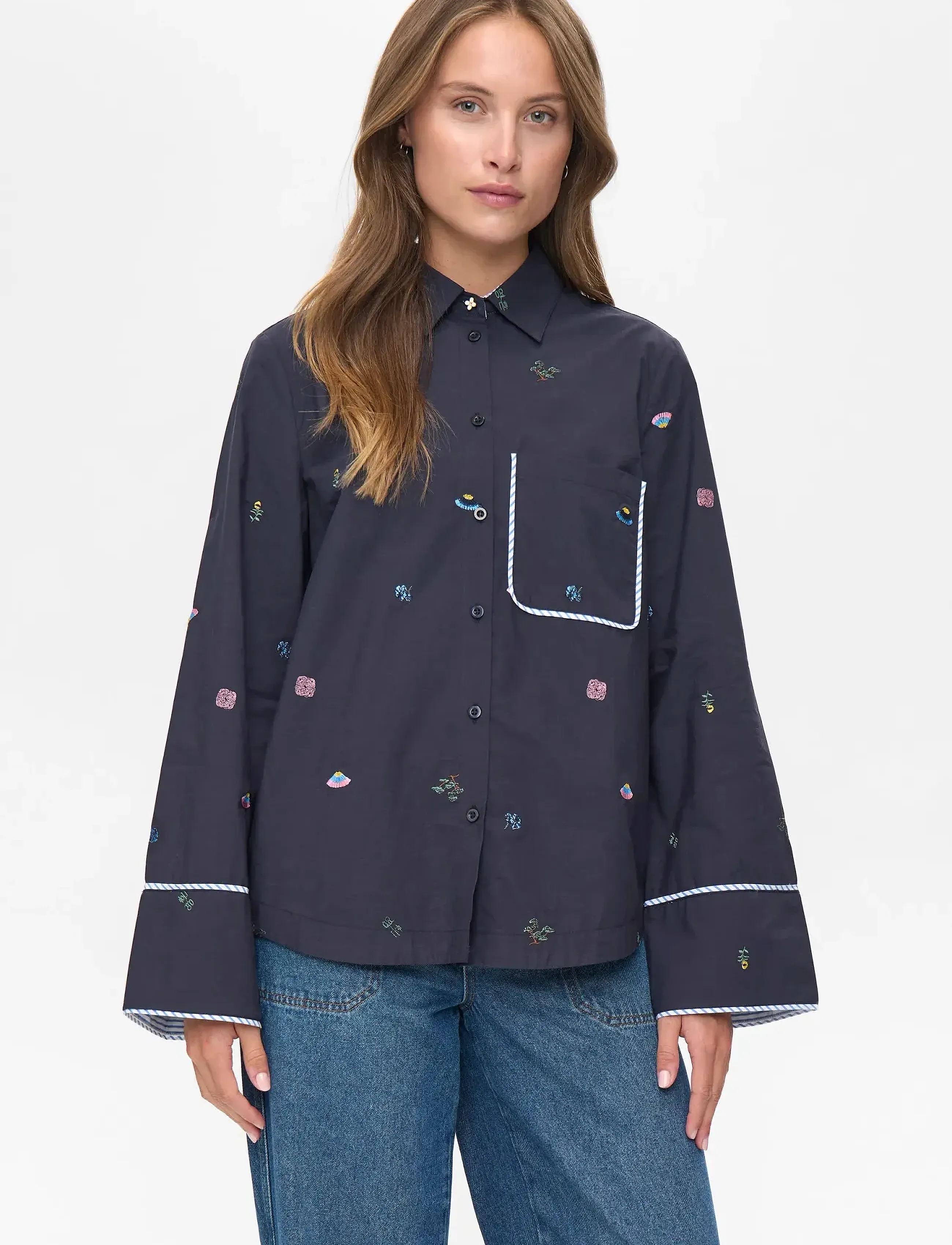 Nümph - NUCHIRO BOXY SHIRT - long-sleeved shirts - dark sapphire - 0