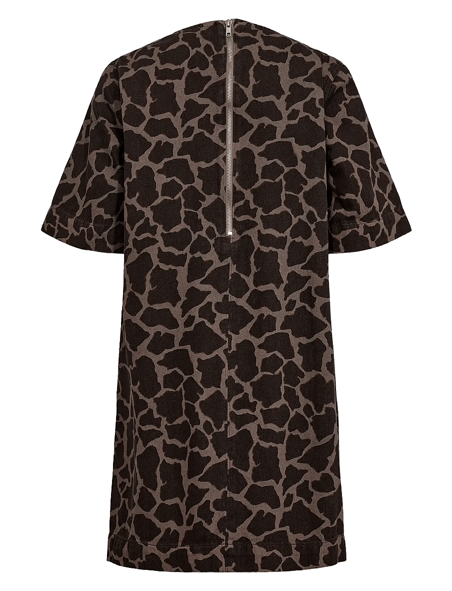 Nümph - NUHARU DRESS - t-shirtklänningar - black coffee - 2