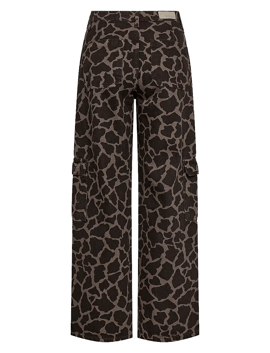 Nümph - NUHARU PANTS - cargobyxor - black coffee - 2