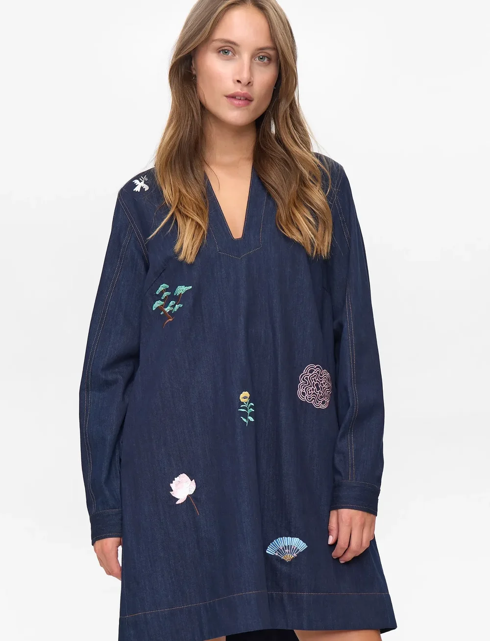 Nümph - NUCHIKU DRESS - denimkjoler - dark blue denim - 0