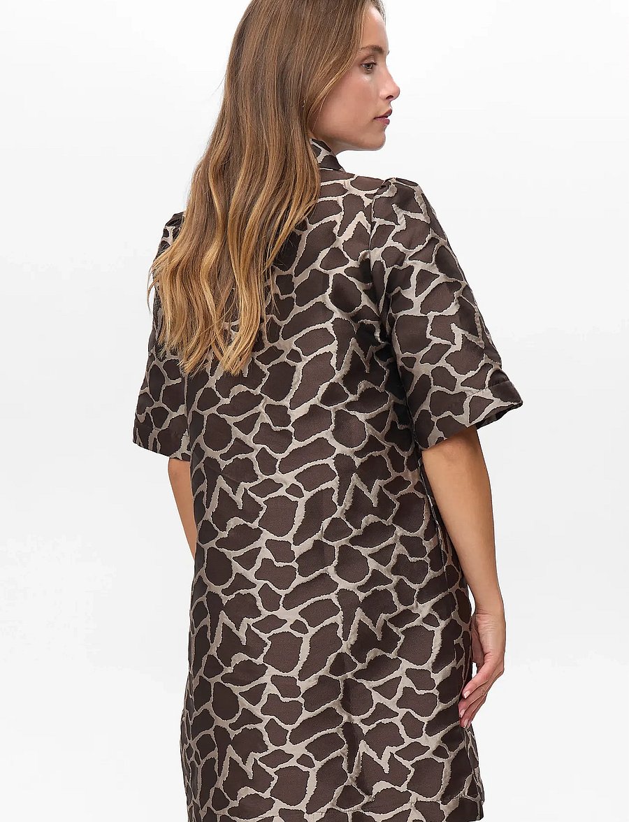 Nümph - NUMING DRESS - skjortklänningar - black coffee - 3