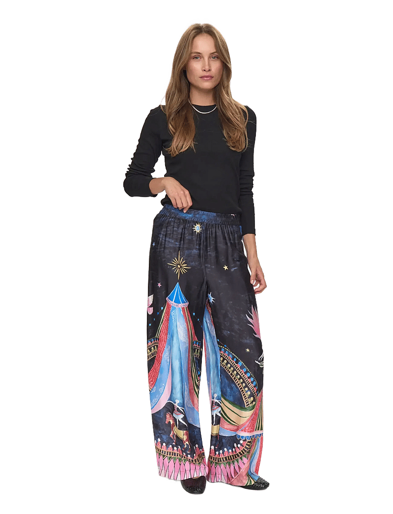 Nümph - NUSTARLA PANTS - bukser med brede ben - obsidian - 2