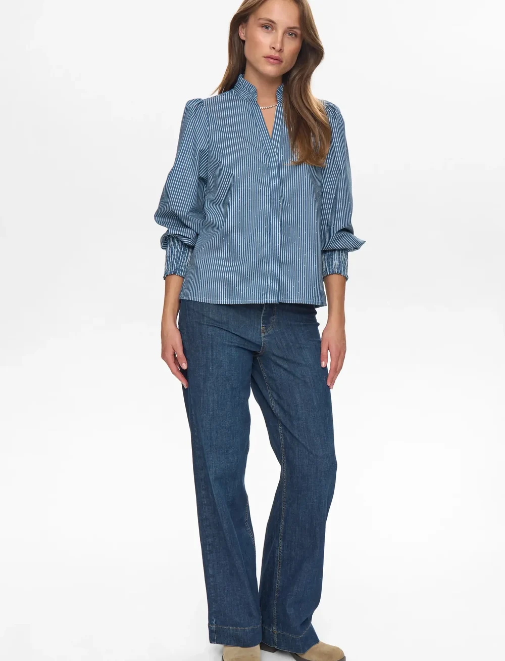 Nümph - NUEMILIE SHIRT - långärmade skjortor - medium blue denim - 3