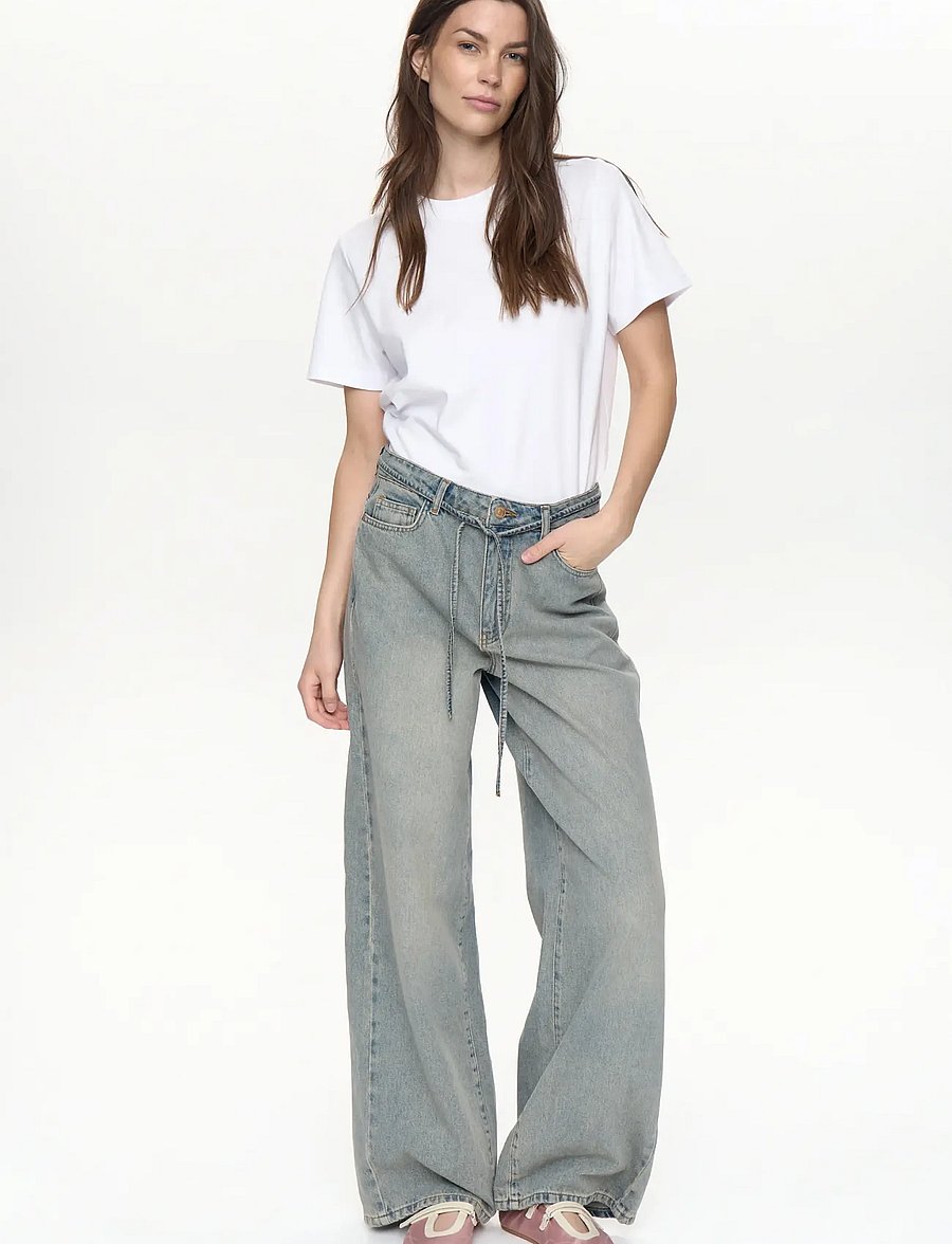 Nümph - NUBROOKLYN - HR WIDE TINTED JEANS - vida jeans - light tinted blue denim - 5