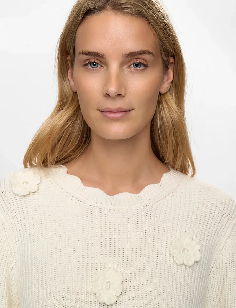 Nümph - NUMARSIE SS PULLOVER - striktrøjer - cloud dancer - 3