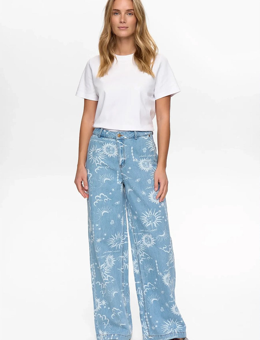 Nümph - NUGISELLY HR WIDE JEANS - laia säärega teksad - light blue denim - 0