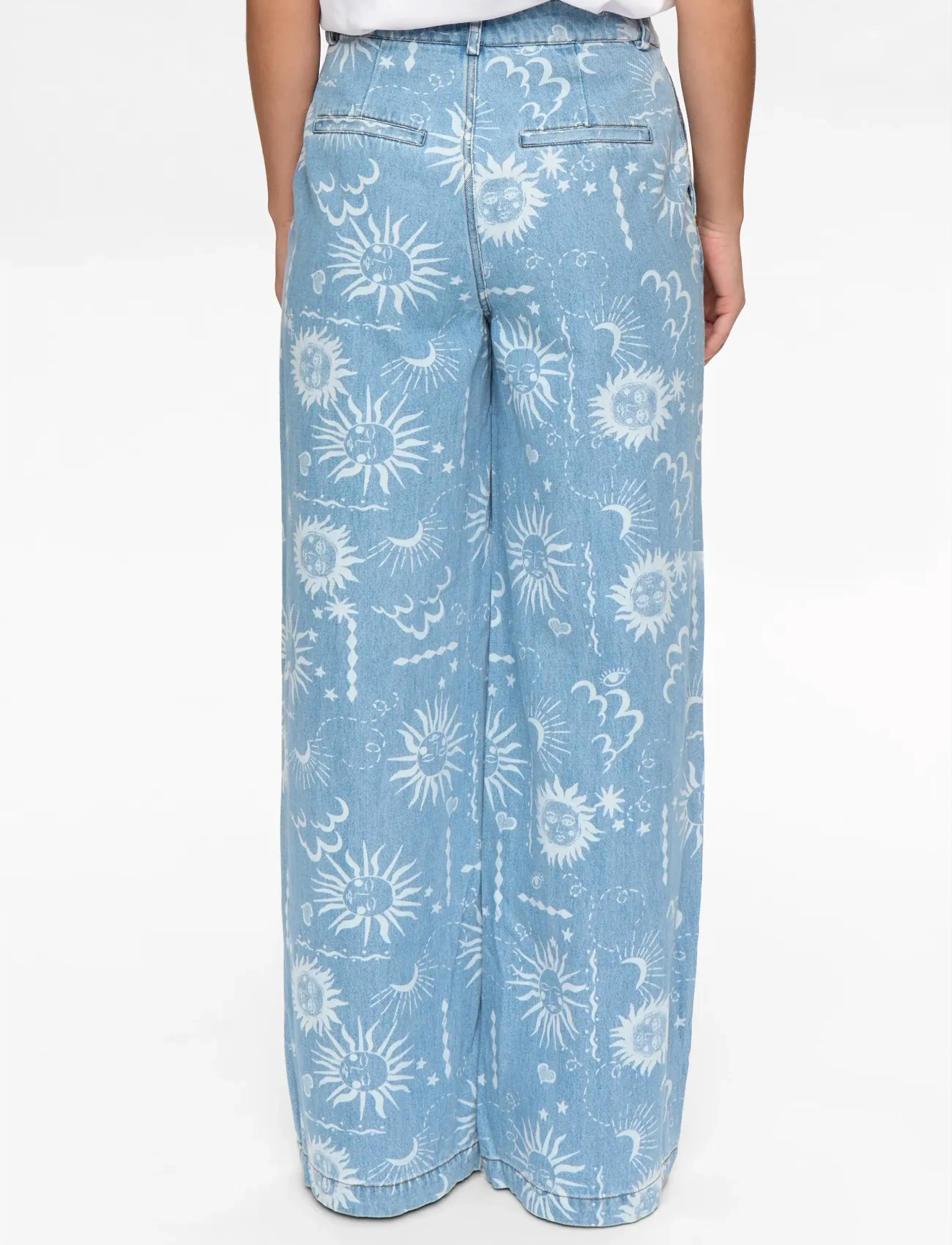 Nümph - NUGISELLY HR WIDE JEANS - hosen mit weitem bein - light blue denim - 3