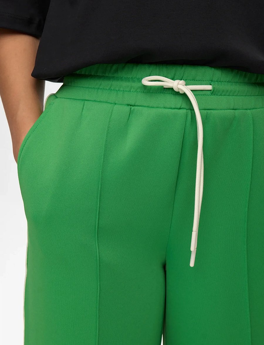 Nümph - NUSENADA PANTS - vardagsstil - vibrant green - 4