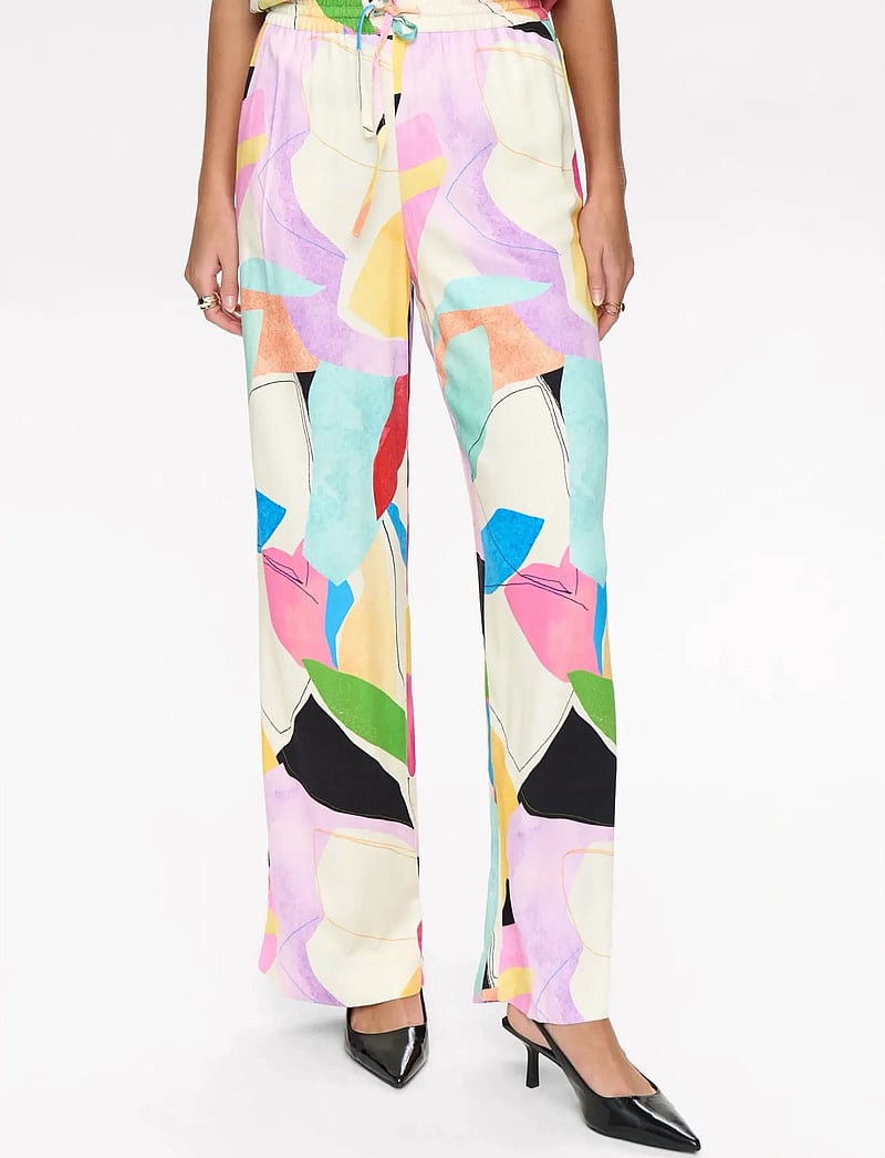 Nümph - NUADELINE PANTS - wide leg trousers - peony - 3