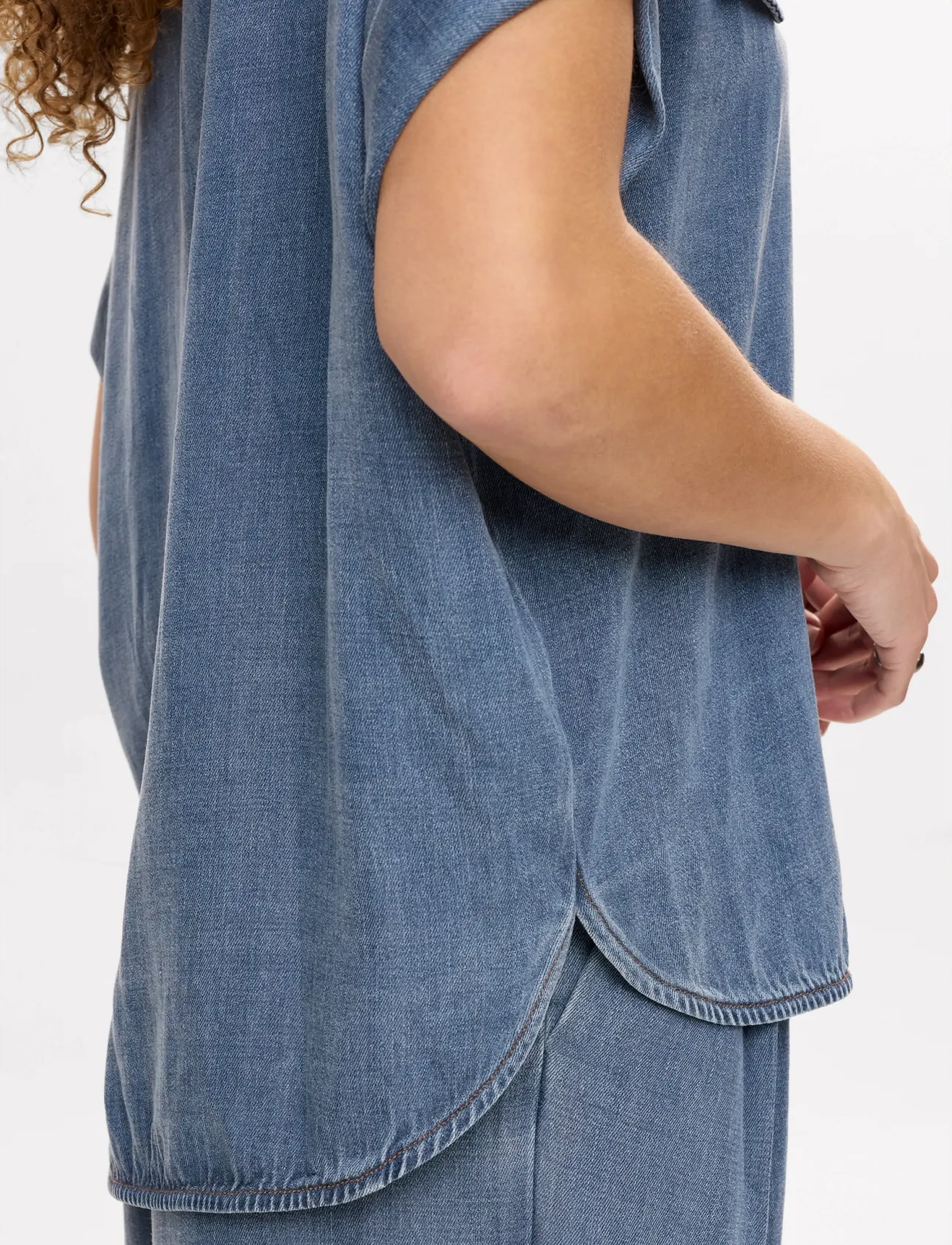 Nümph - NUELIDA SLEEVELESS SHIRT - jeanshemden - snow washed denim - 5