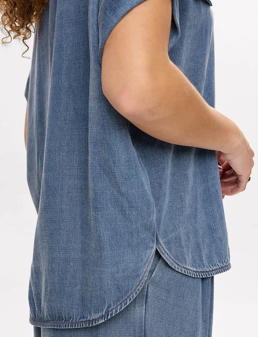 Nümph - NUELIDA SLEEVELESS SHIRT - jeansskjortor - snow washed denim - 5
