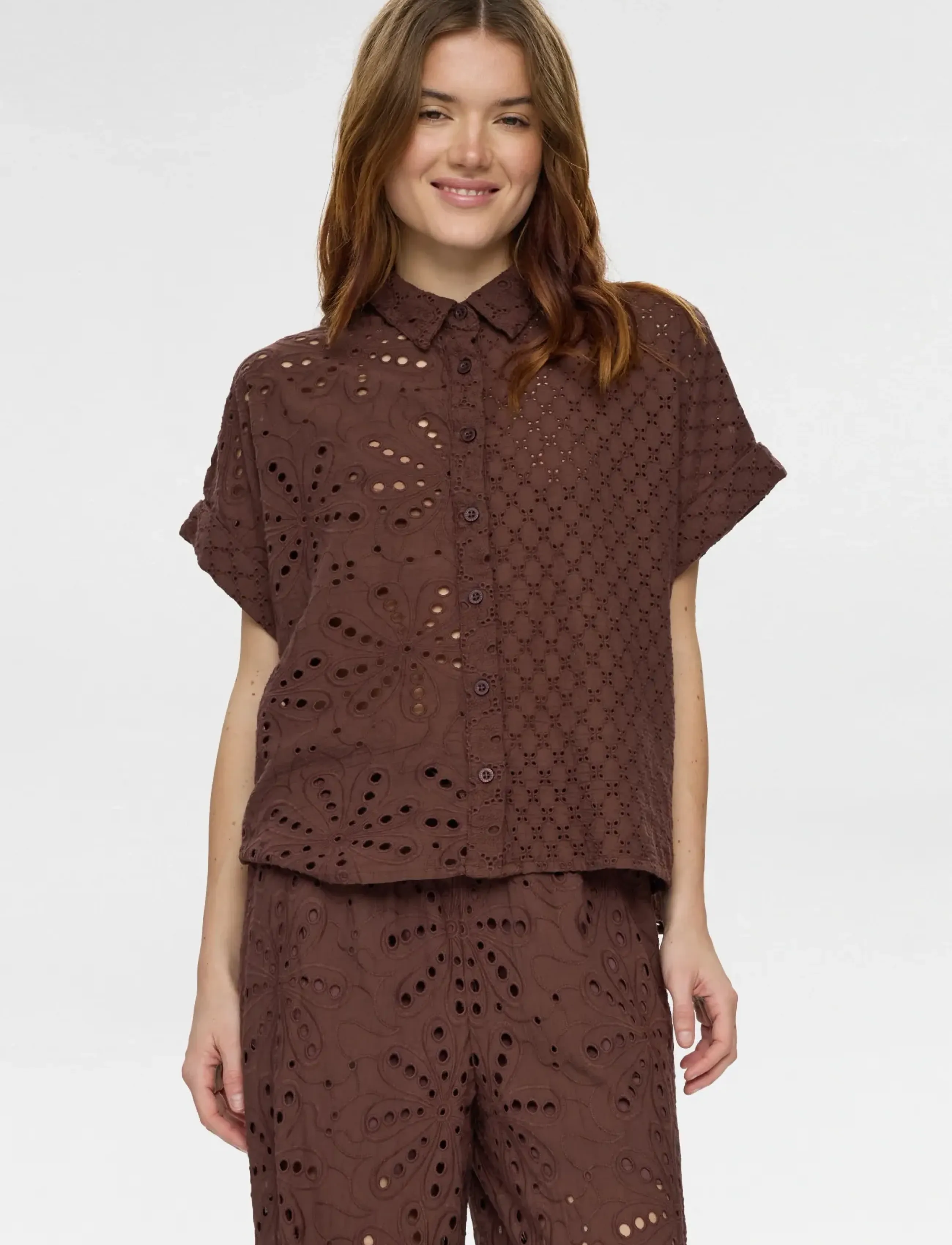Nümph - NUPALMA SLEEVELESS SHIRT - kortærmede skjorter - chicory coffee - 3