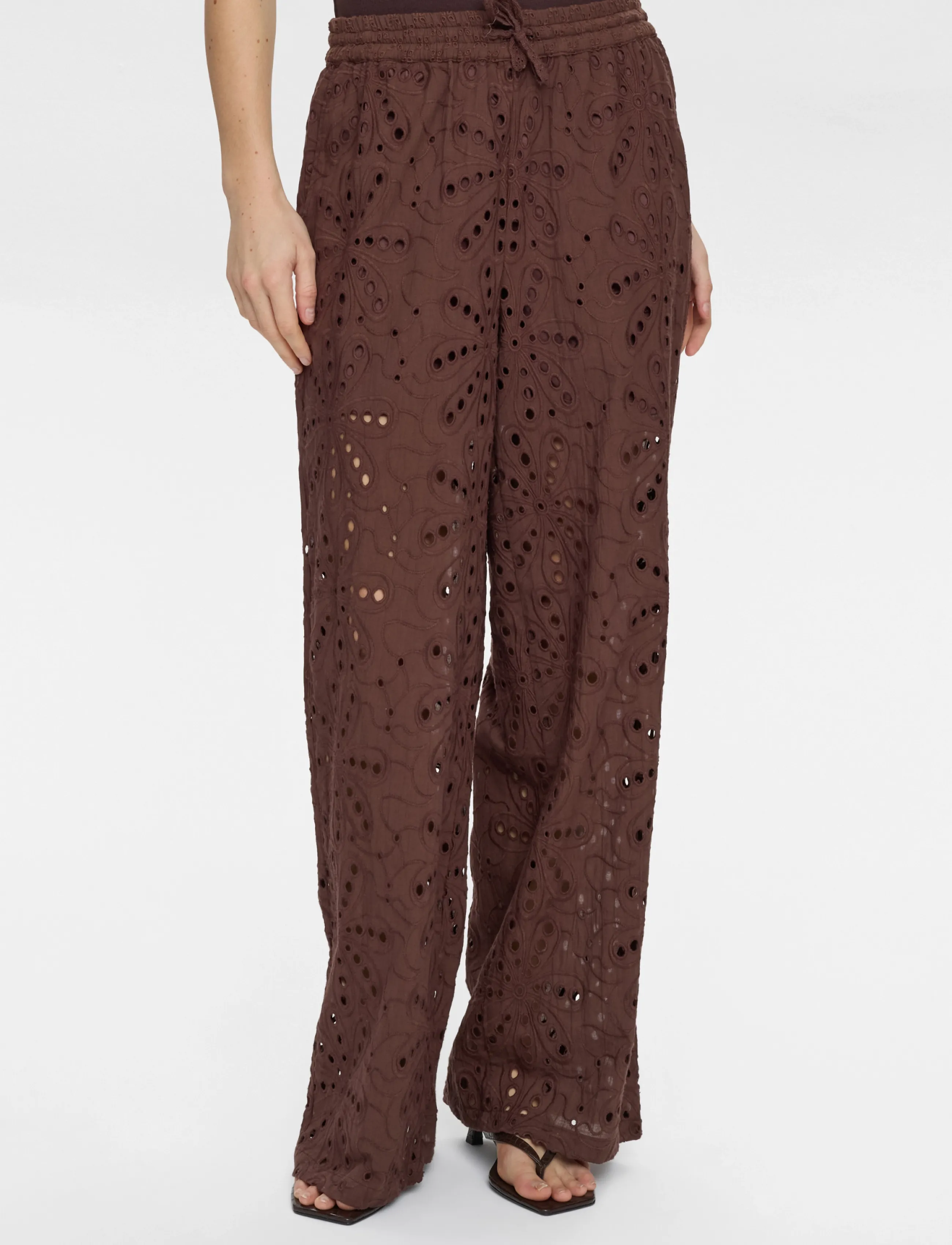 Nümph NUPALMA PANTS - Hosen - CHICORY COFFEE / brown