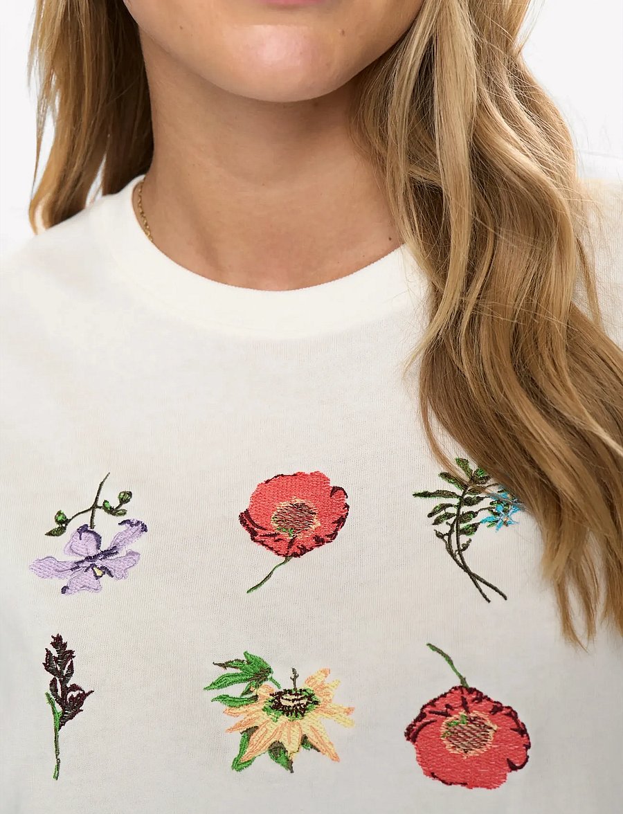 Nümph - NUBELISA BOXY TEE - t-shirts - cloud dancer - 4