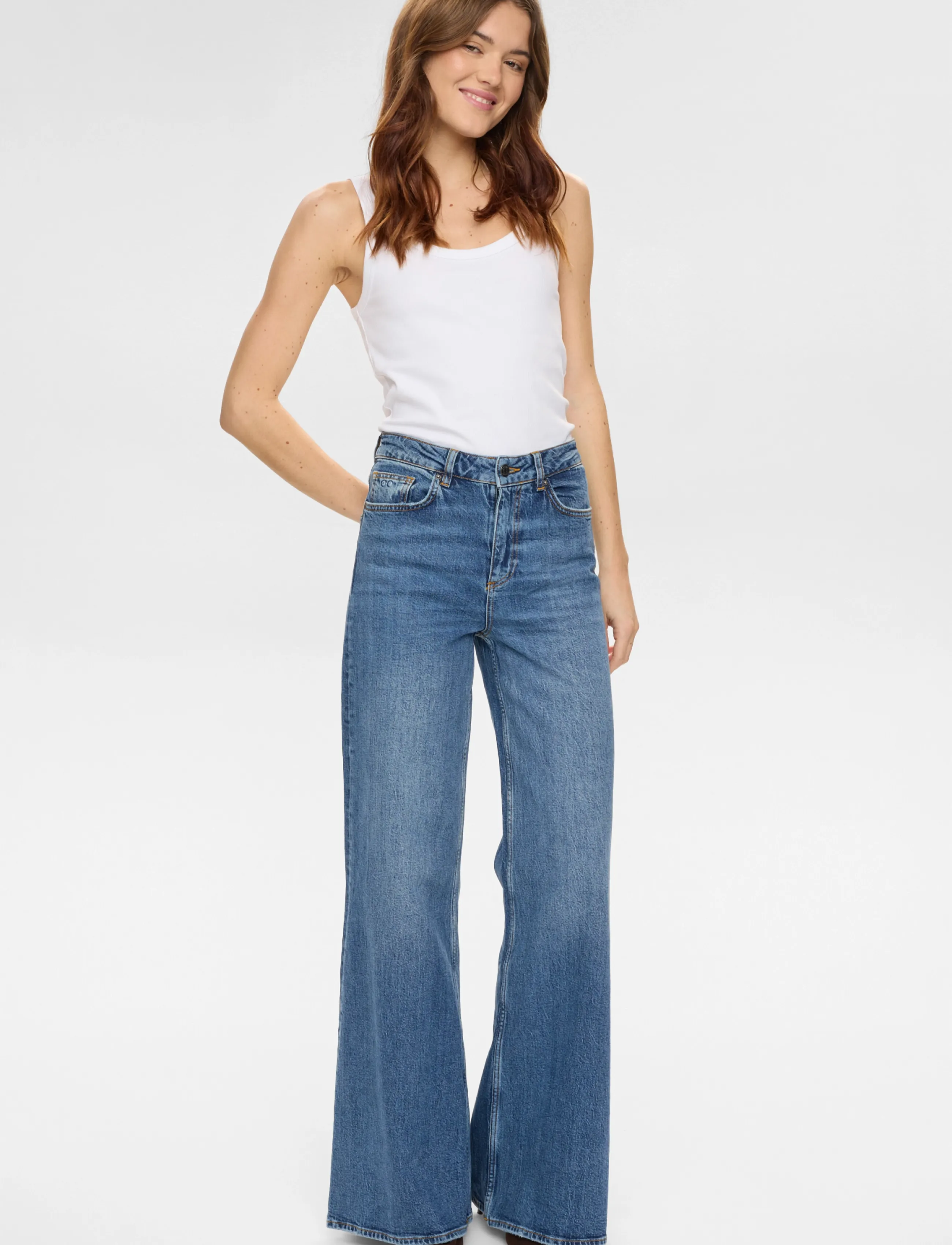 Nümph - NUPISA HR WIDE JEANS - S3013 - utsvängda jeans - medium blue denim - 4