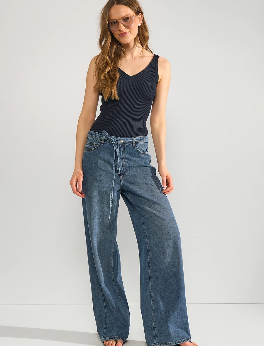Nümph - NUBROOKLYN HR WIDE JEANS - P3013 - hosen mit weitem bein - medium blue denim - 0