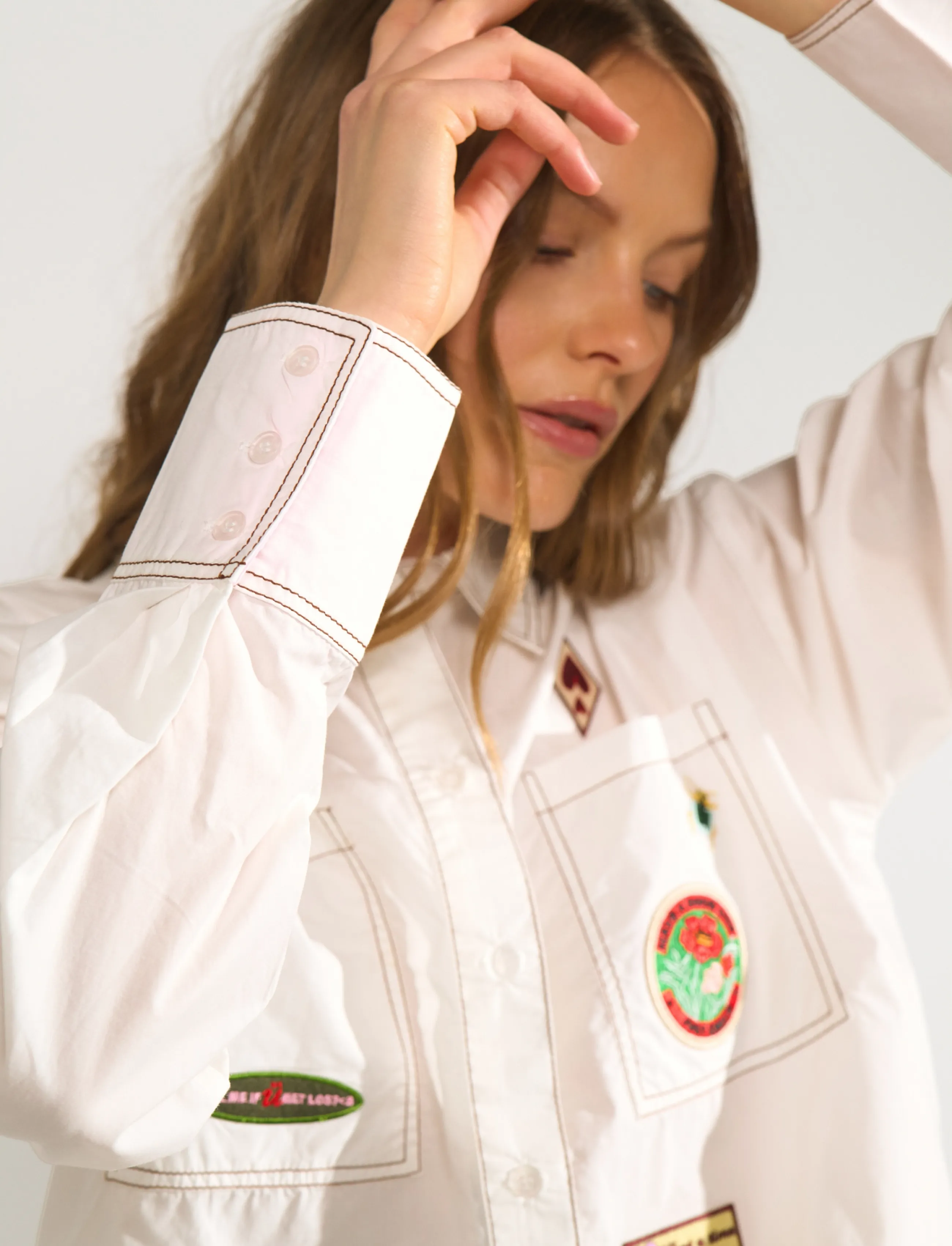 Nümph - NUBADGE SHIRT - langärmlige hemden - bright white - 5