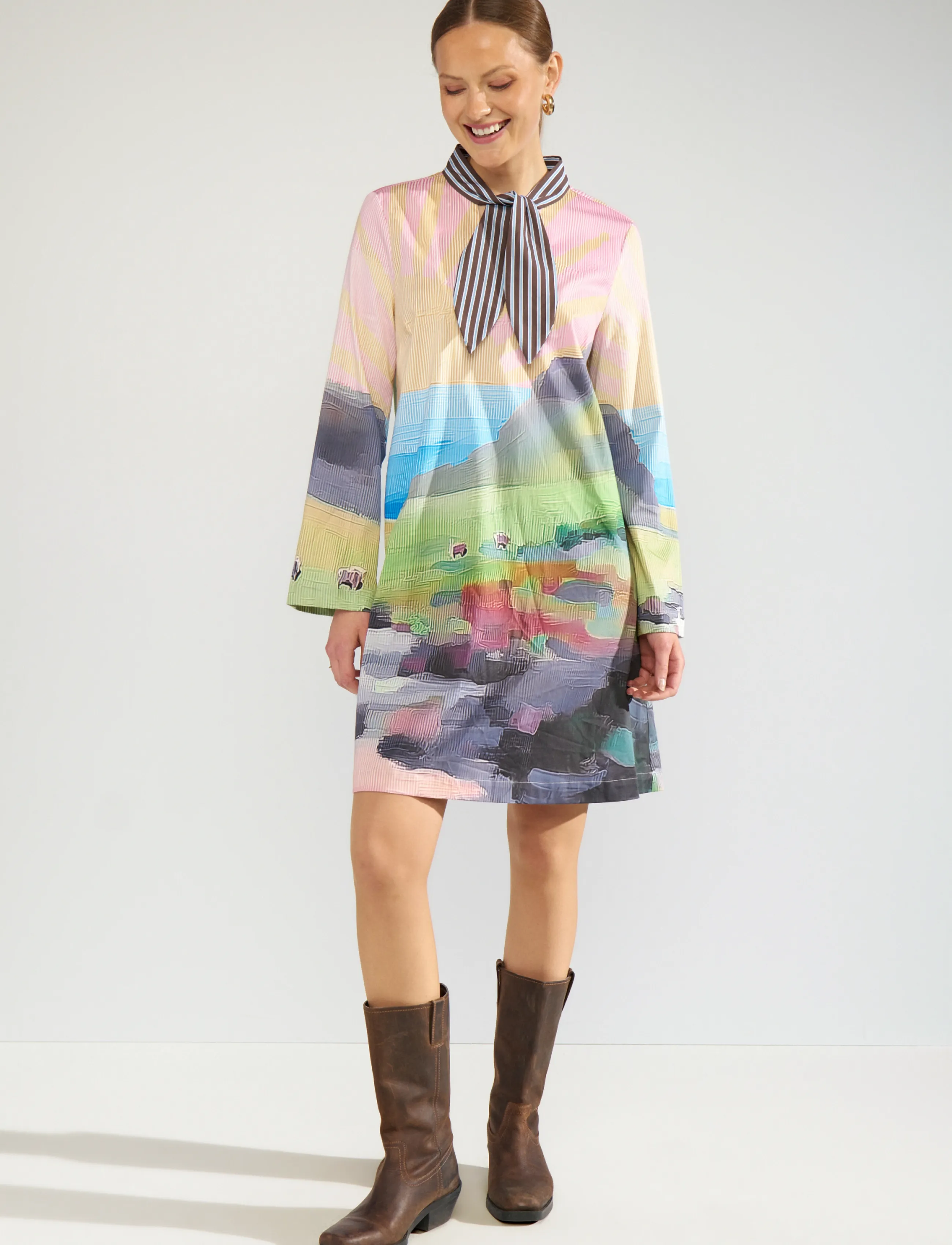 Nümph NUHIGHLAND DRESS - Kleider - CALLA GREEN / multi