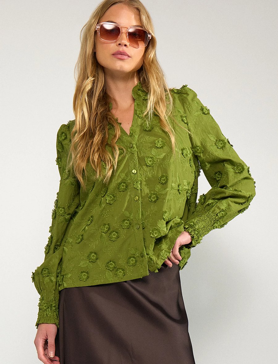 Nümph - NULENEA SHIRT - langærmede skjorter - calla green - 0