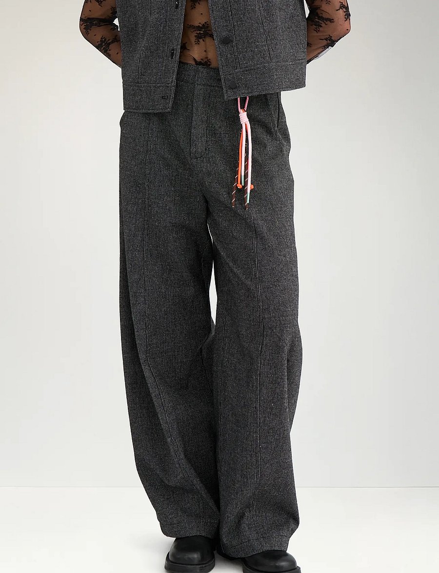 Nümph - NUROKI BARREL PANTS - hosen mit geradem bein - dark grey melange - 3