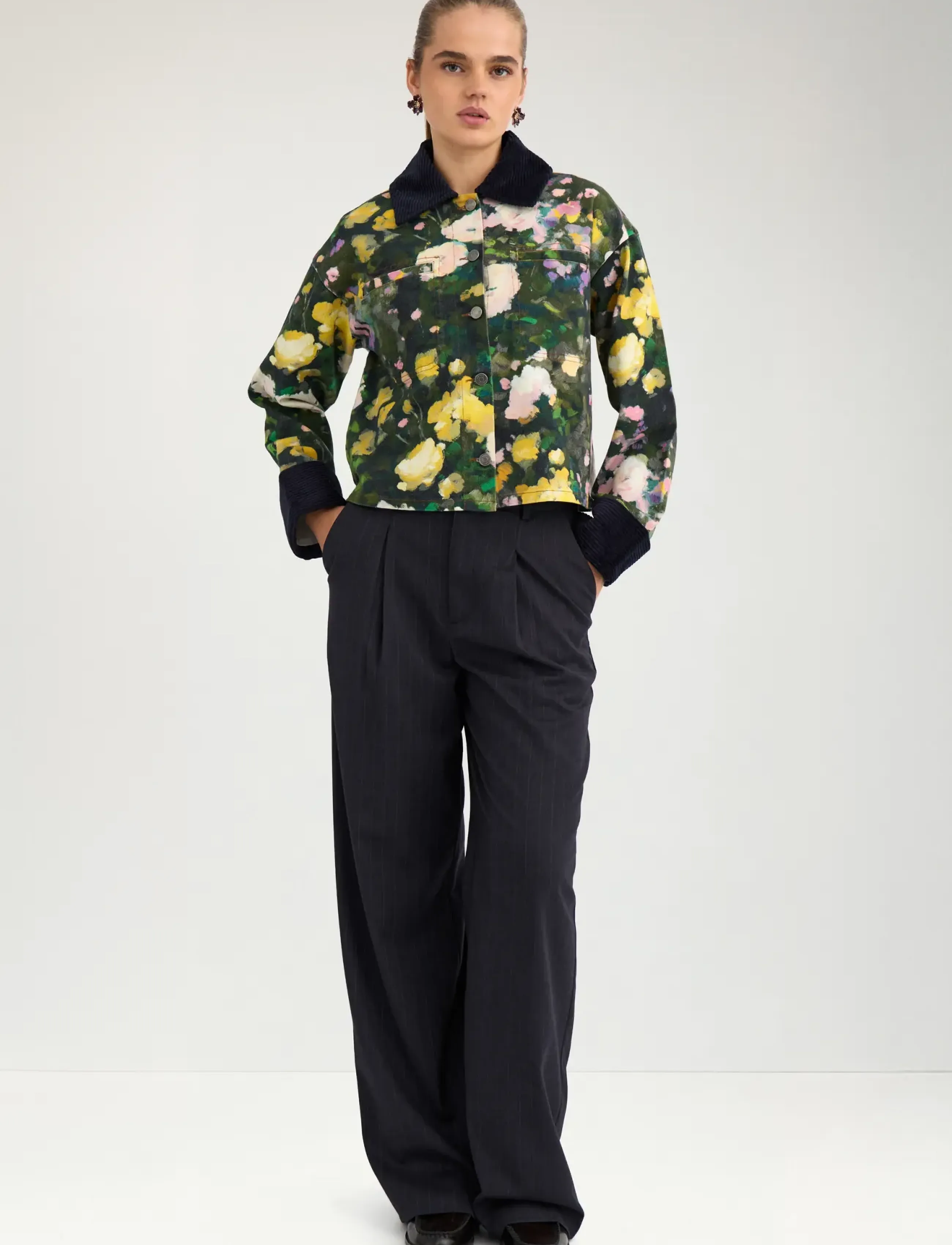 Nümph - NULISSA SHORT JACKET - light jackets - botanical garden - 3
