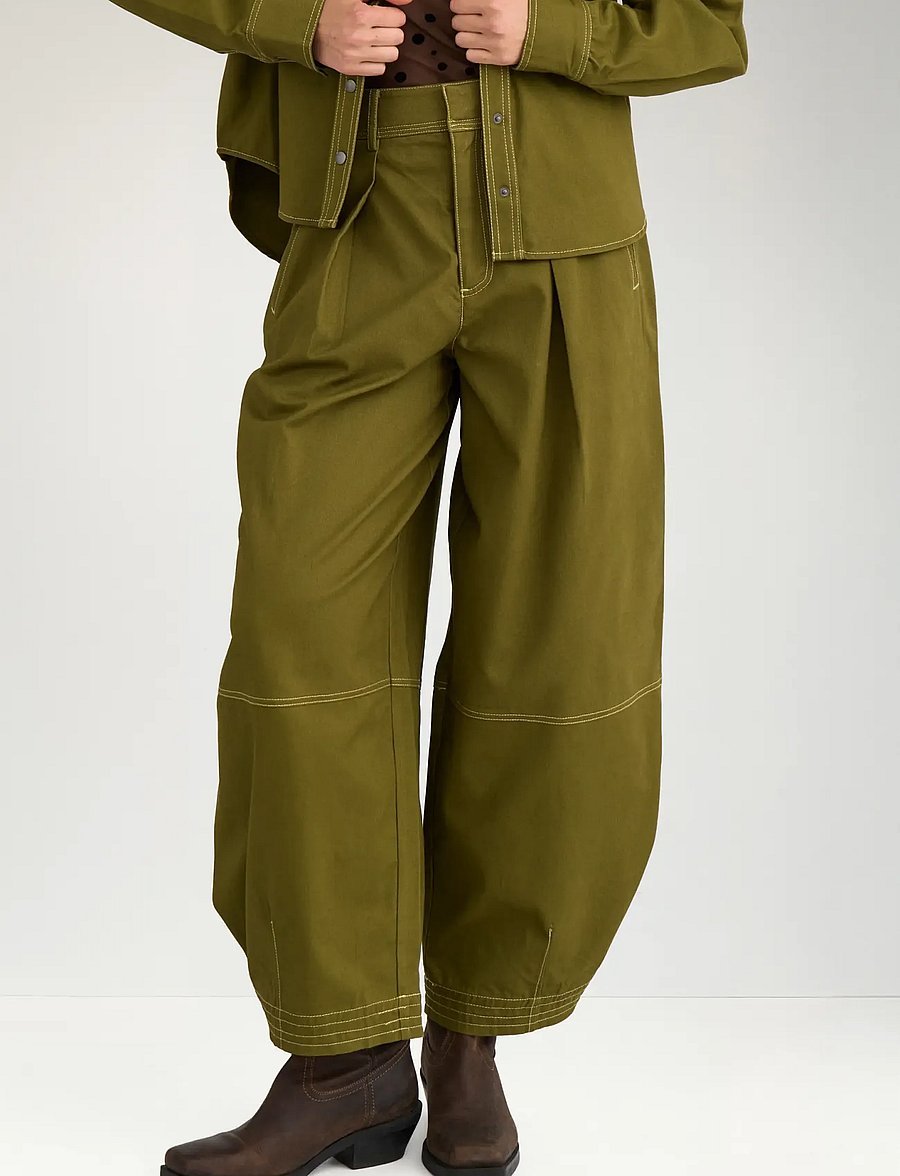 Nümph - NUKATTI BARREL PANTS - hosen mit geradem bein - fir green - 3