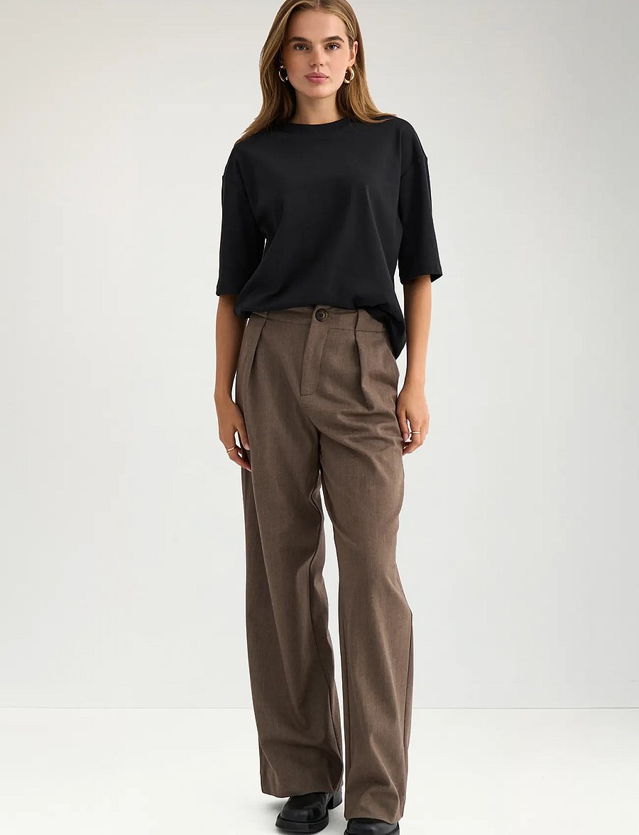 Nümph - NULIPPA STRAIGHT PANTS - hose mit geradem bein - chocolate plum - 0