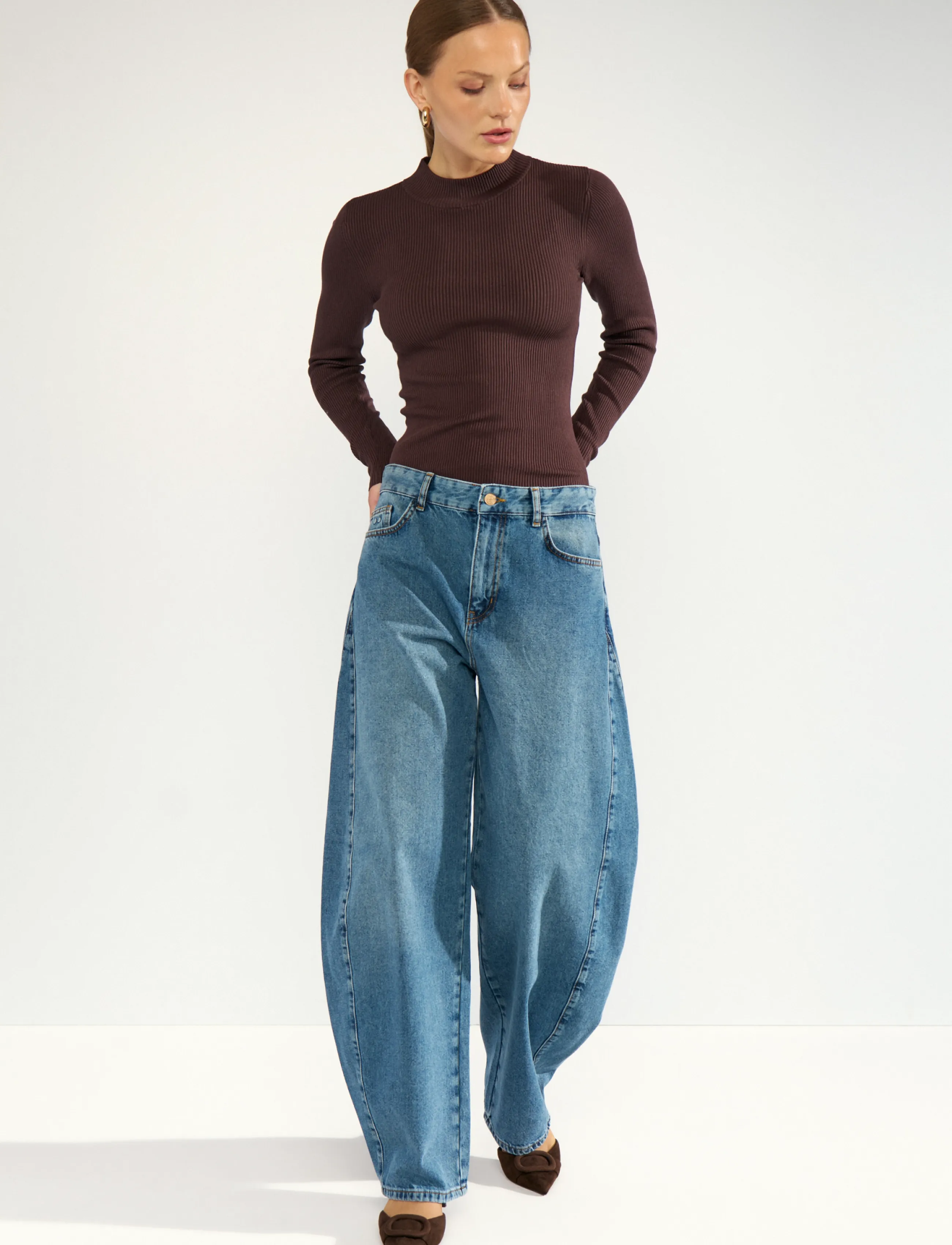 Nümph NUAMSTERDAM HR BARREL JEANS P3013 - Igapäevane stiil - MEDIUM BLUE DENIM / blue