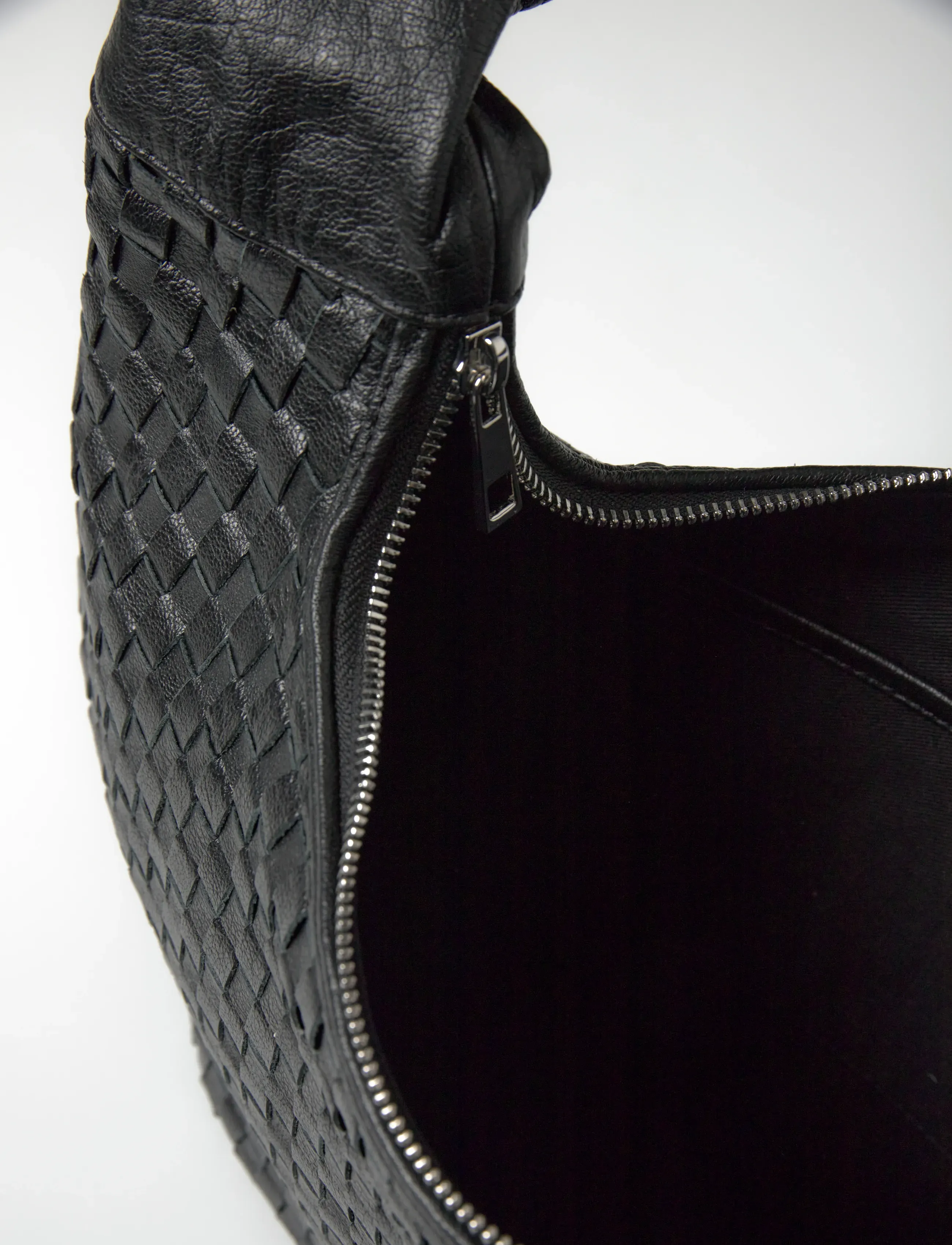 Nunoo - Small Gabi Braided Mountain Black - handtöskur - black - 3
