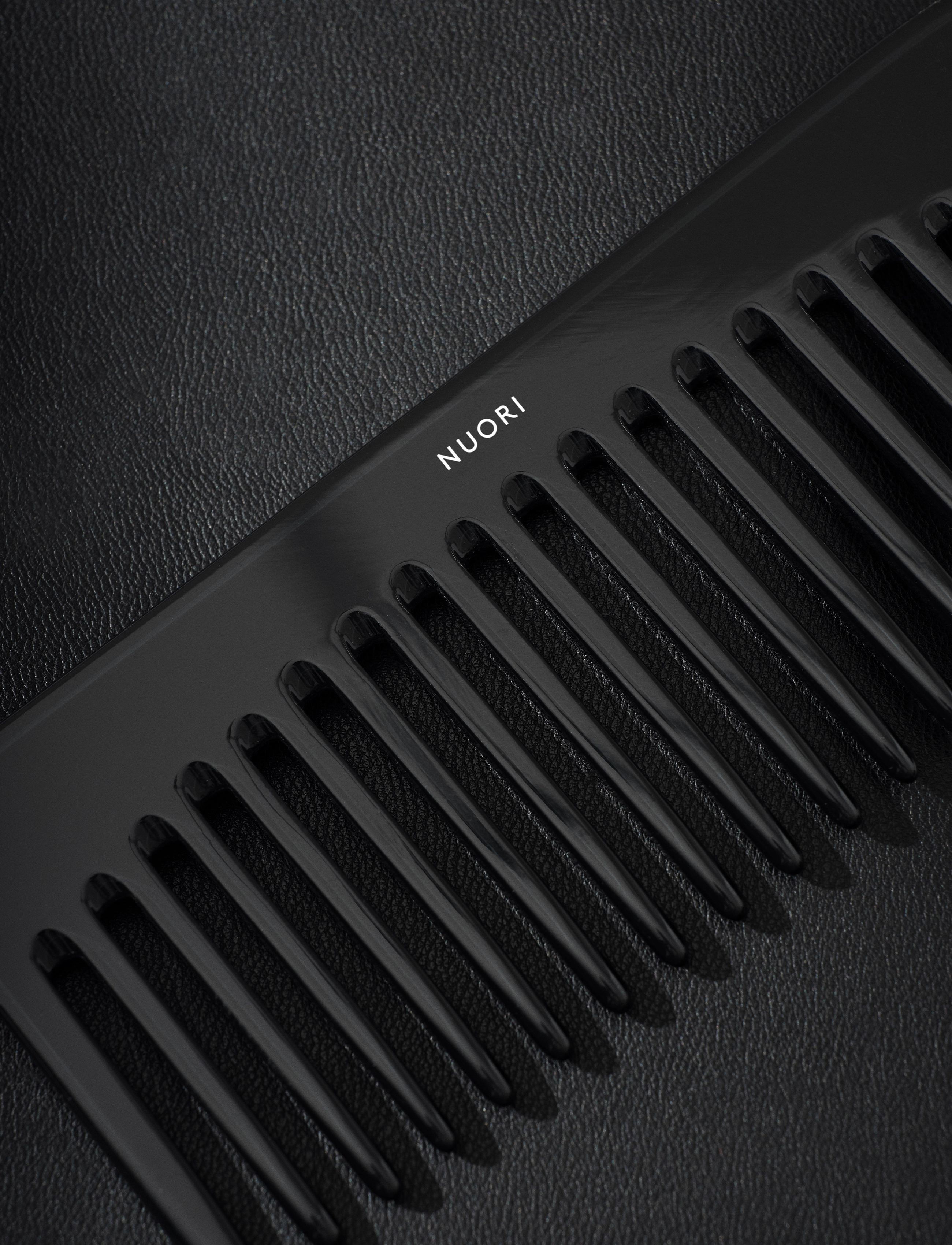 Nuori - Detangling Comb - Black - kammar - black - 3